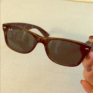 Ray ban wayfarer NEW with case